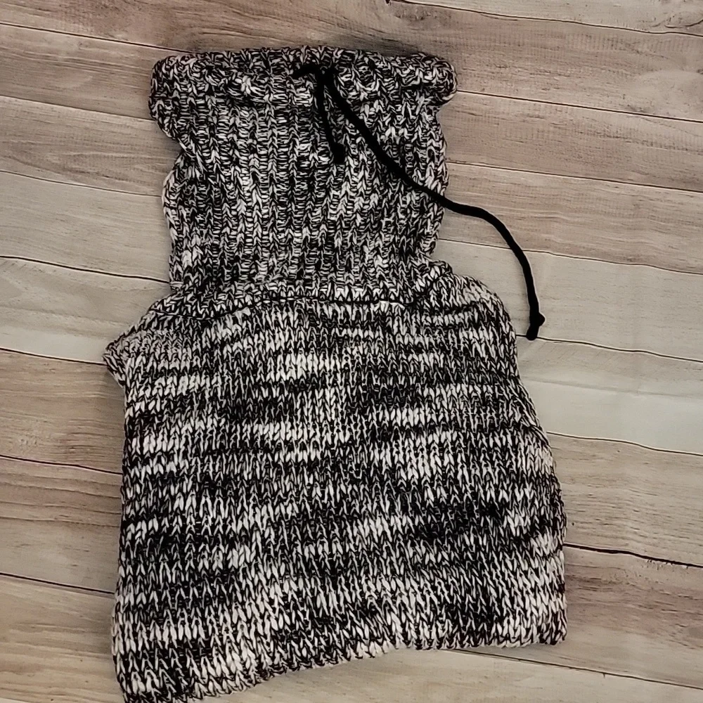 No Bounderies Cowlneck  Sweater Size M 7-9